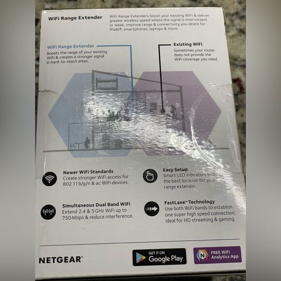 NETGEAR White WiFi Range Extender - Picture 13 of 15